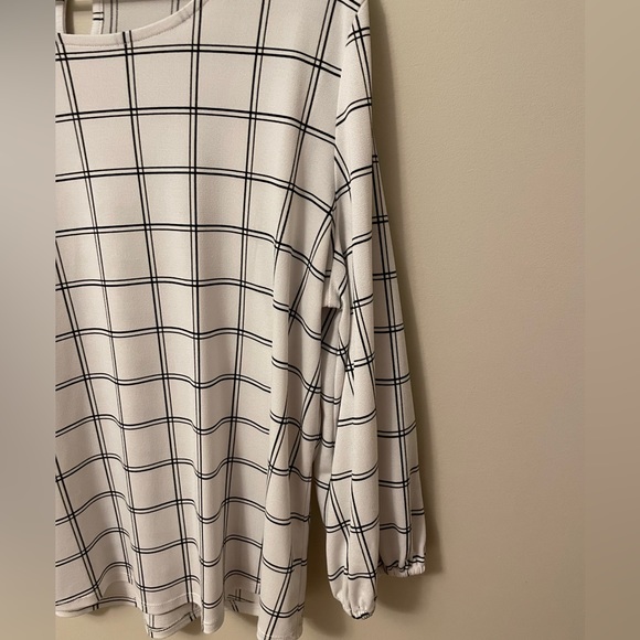 ✨Adrianna Papell Checkered👚 - Size L - Picture 4 of 6
